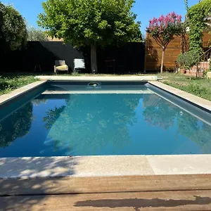  Appartement Lou Sabai Au Pied Des Dentelles De Montmirail, Piscine Partagee France