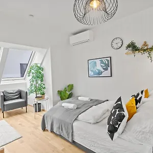 Daire 1 Min To Public Transport - 3 Min To Supermarket And Pharmacy - On-site Parking For 19,90 Eur, Viyana